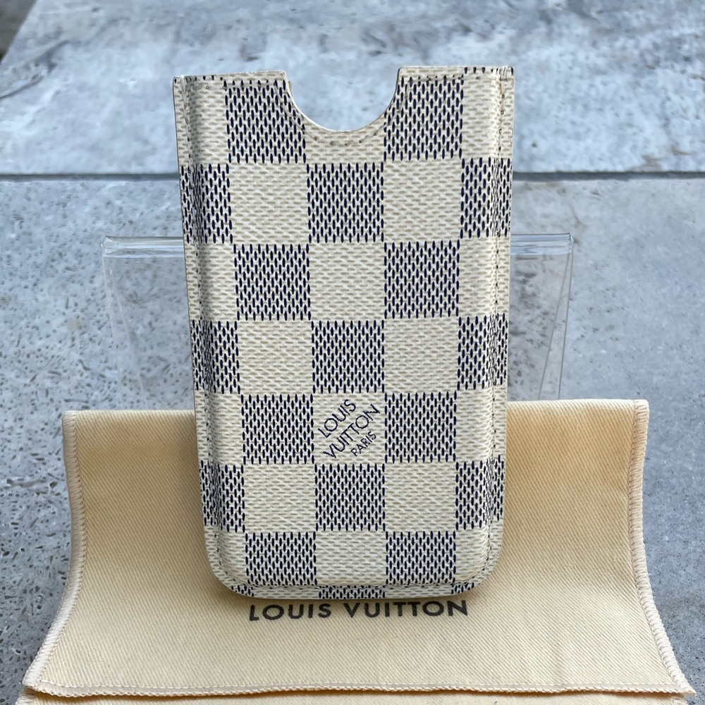Louis Vuitton Case